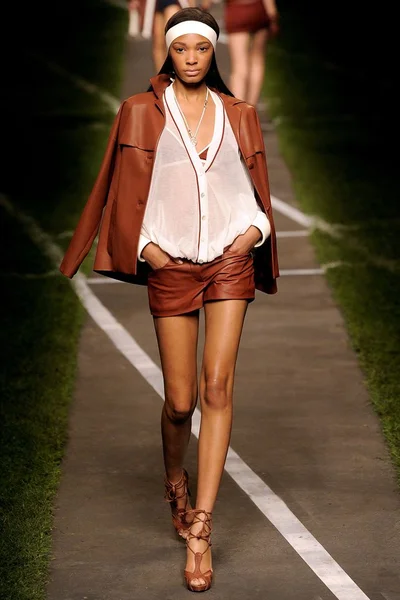 Look 13